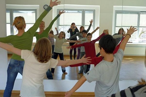 nonfictionplanet-die-gelbe-villa-03